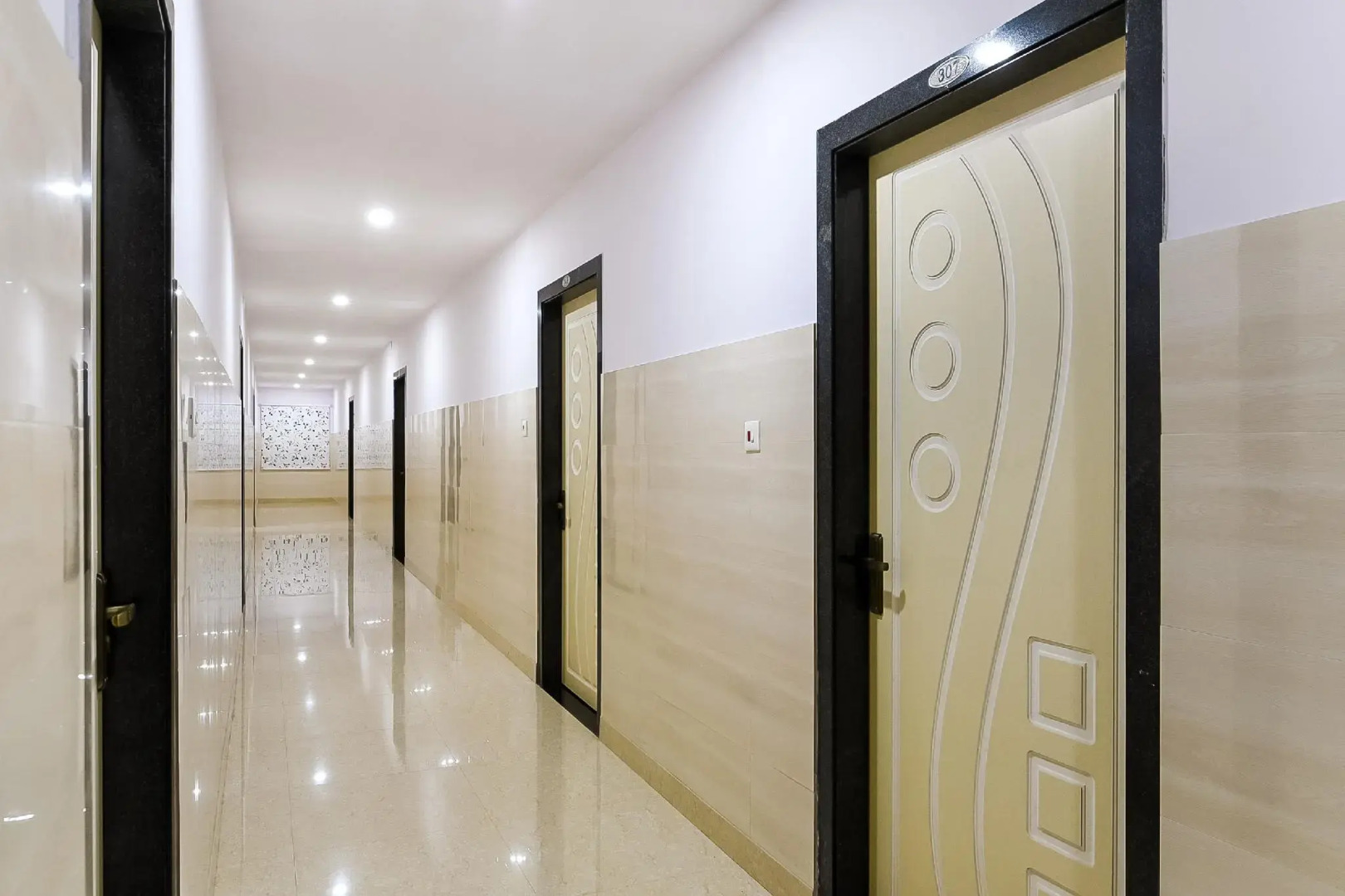 Oyo 39904 Swarna Palace