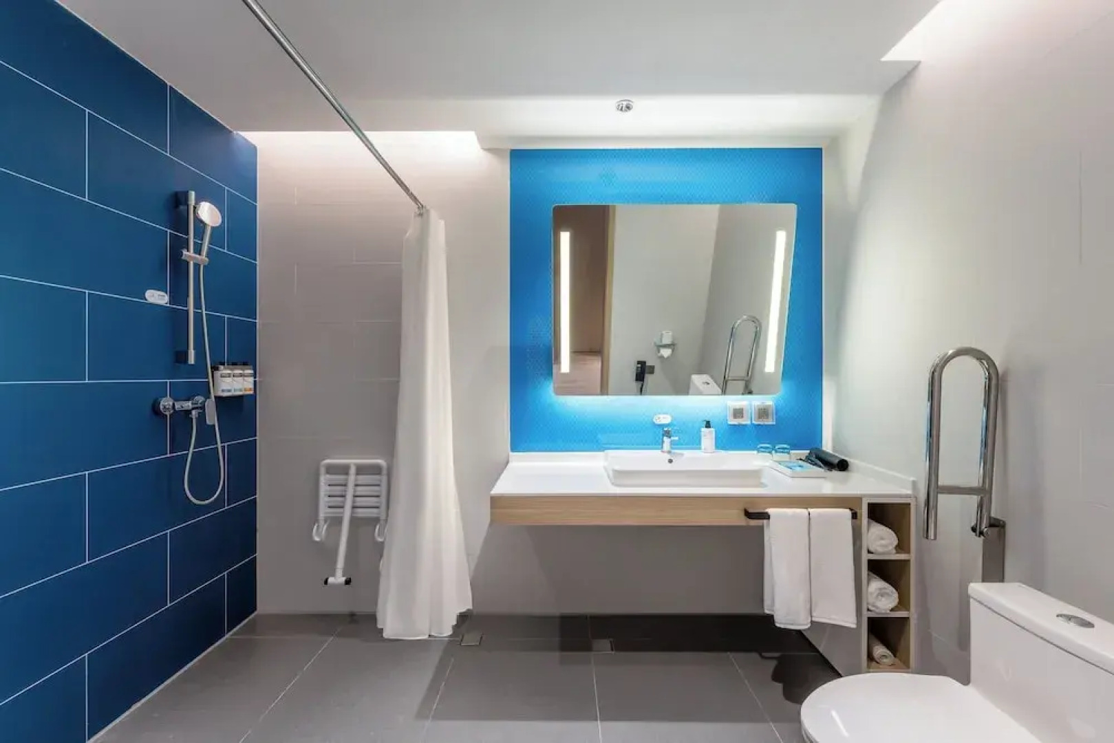 Holiday Inn Express Zhoukou Dancheng by IHG