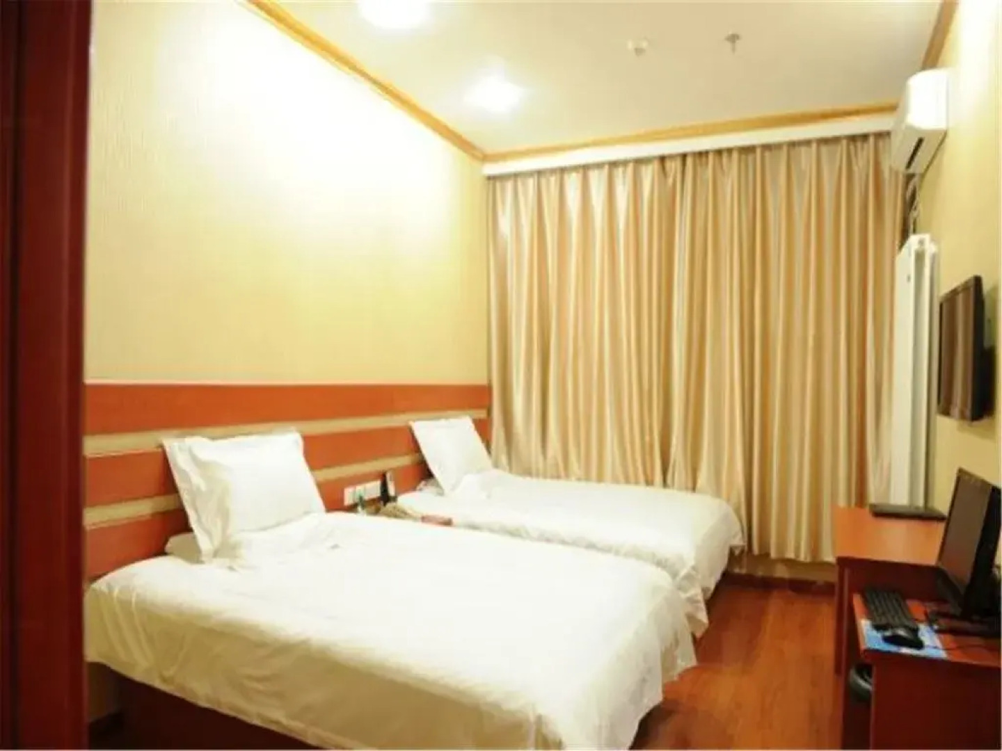 Linyi Junan Jinsheng Hotel