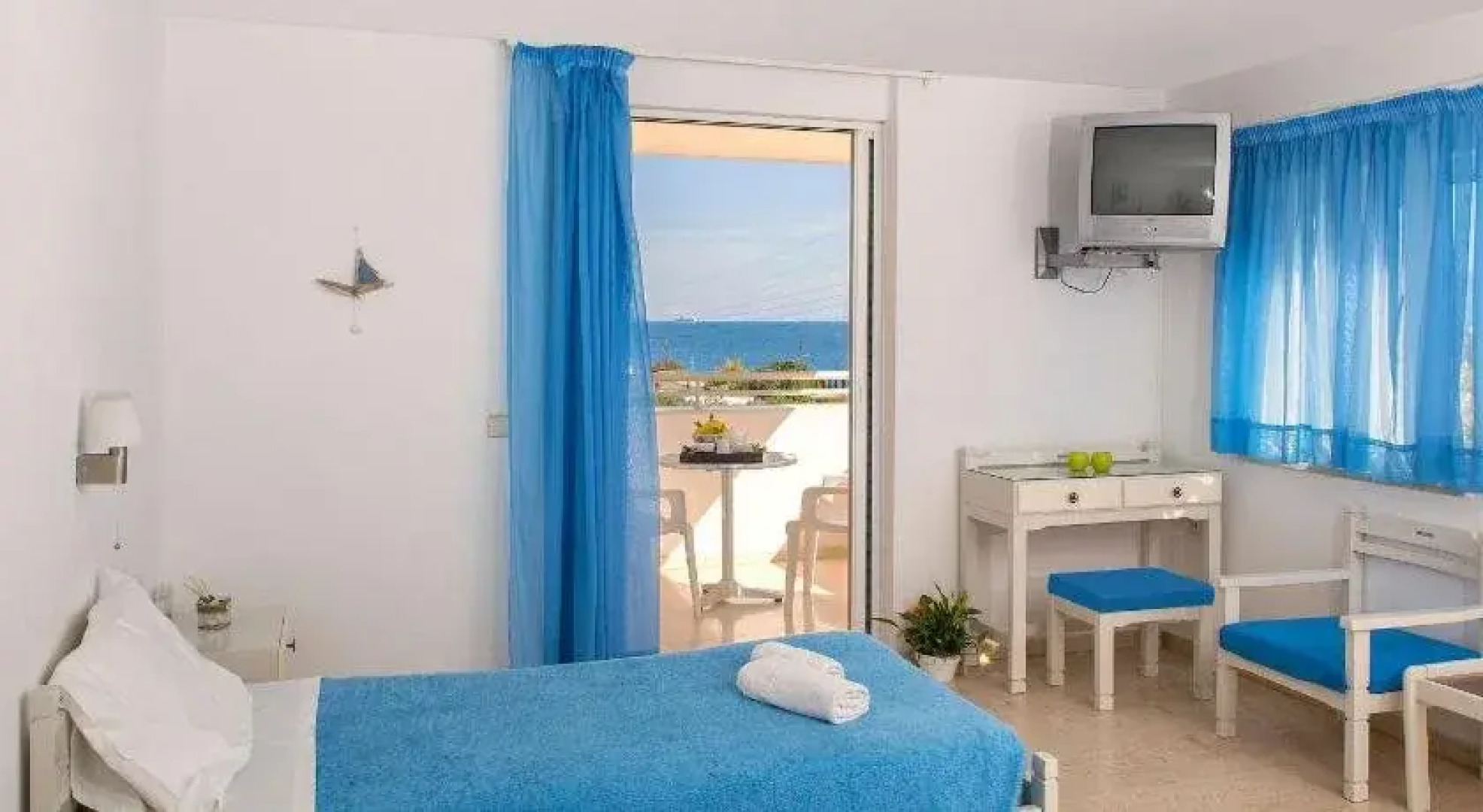 Primavera Paradise Apartments