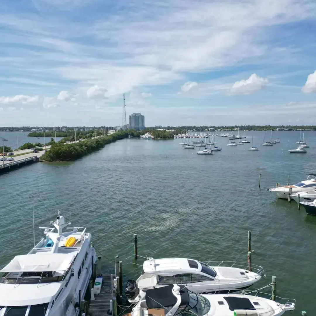 Vista Mar Bay Views Close to Miami Attractions