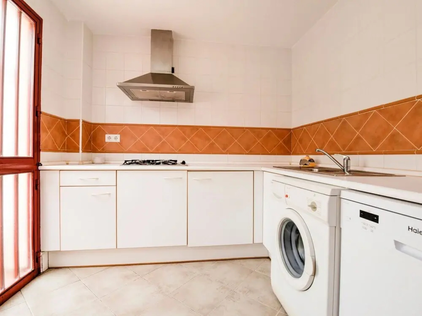 Classy Holiday Home in Isla Cristina With Swimming Pool