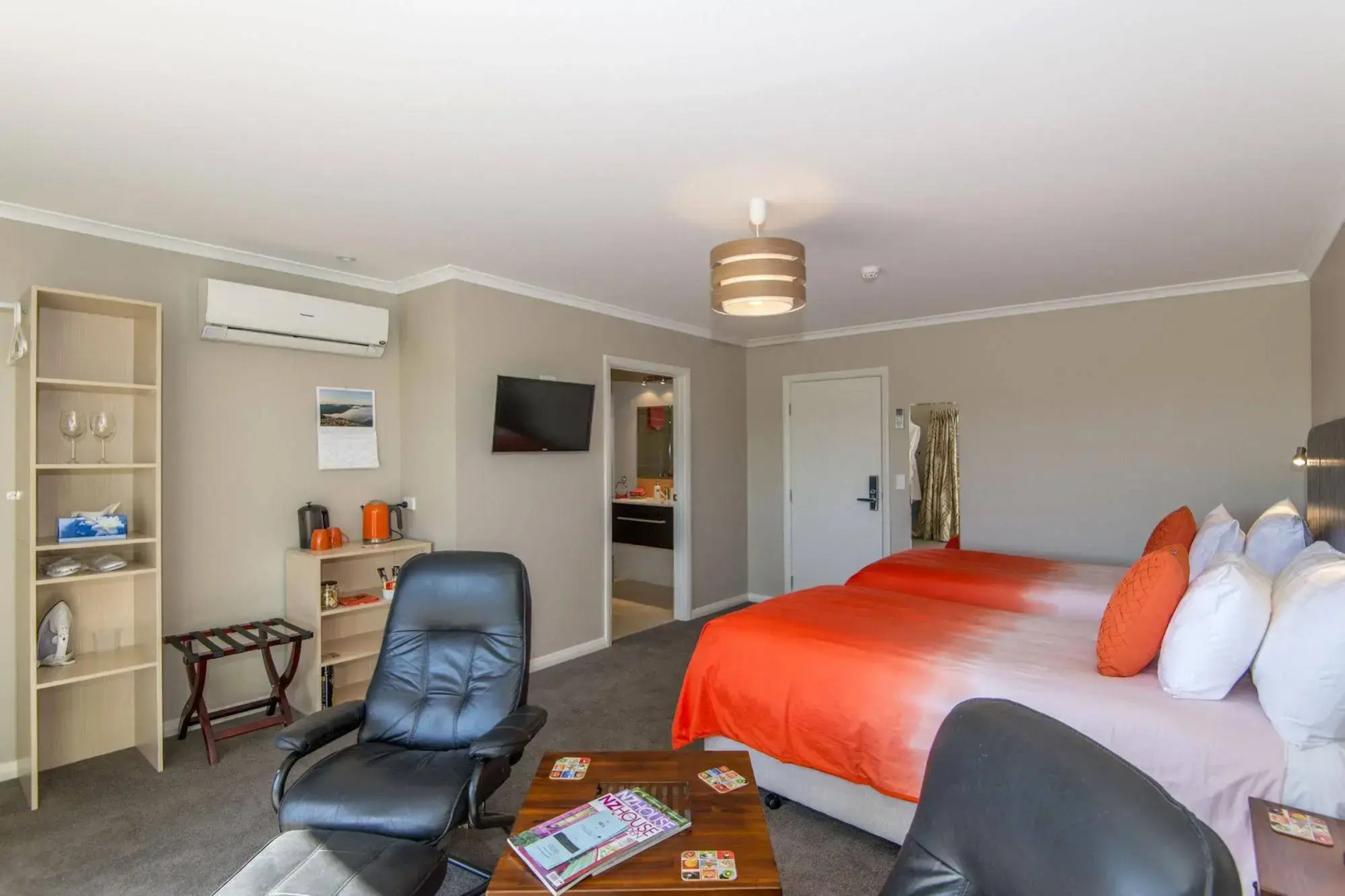 Ribbonwood Country House