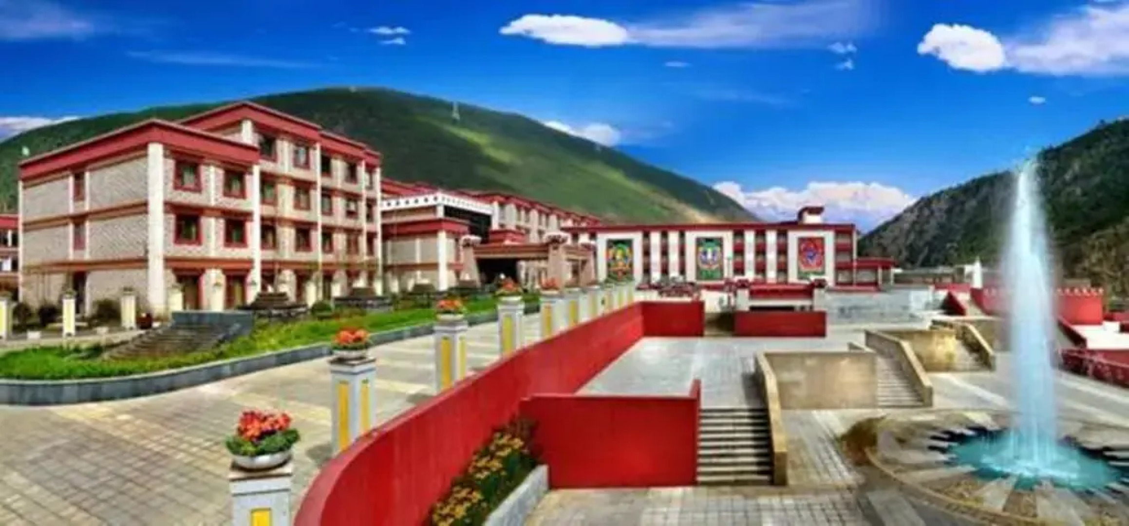 Crowne Plaza Yading by IHG
