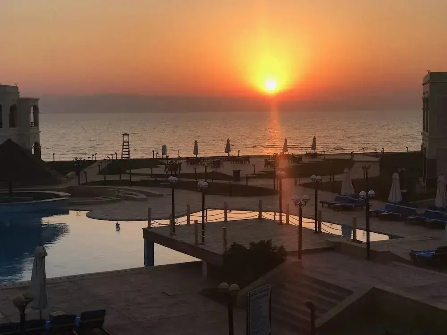 Palm Beach Host Mark