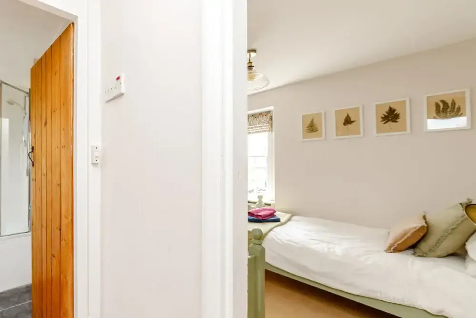 3 Canalside Cottages