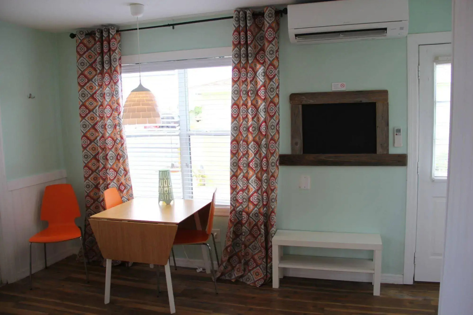 Sunset Inn & Cottages