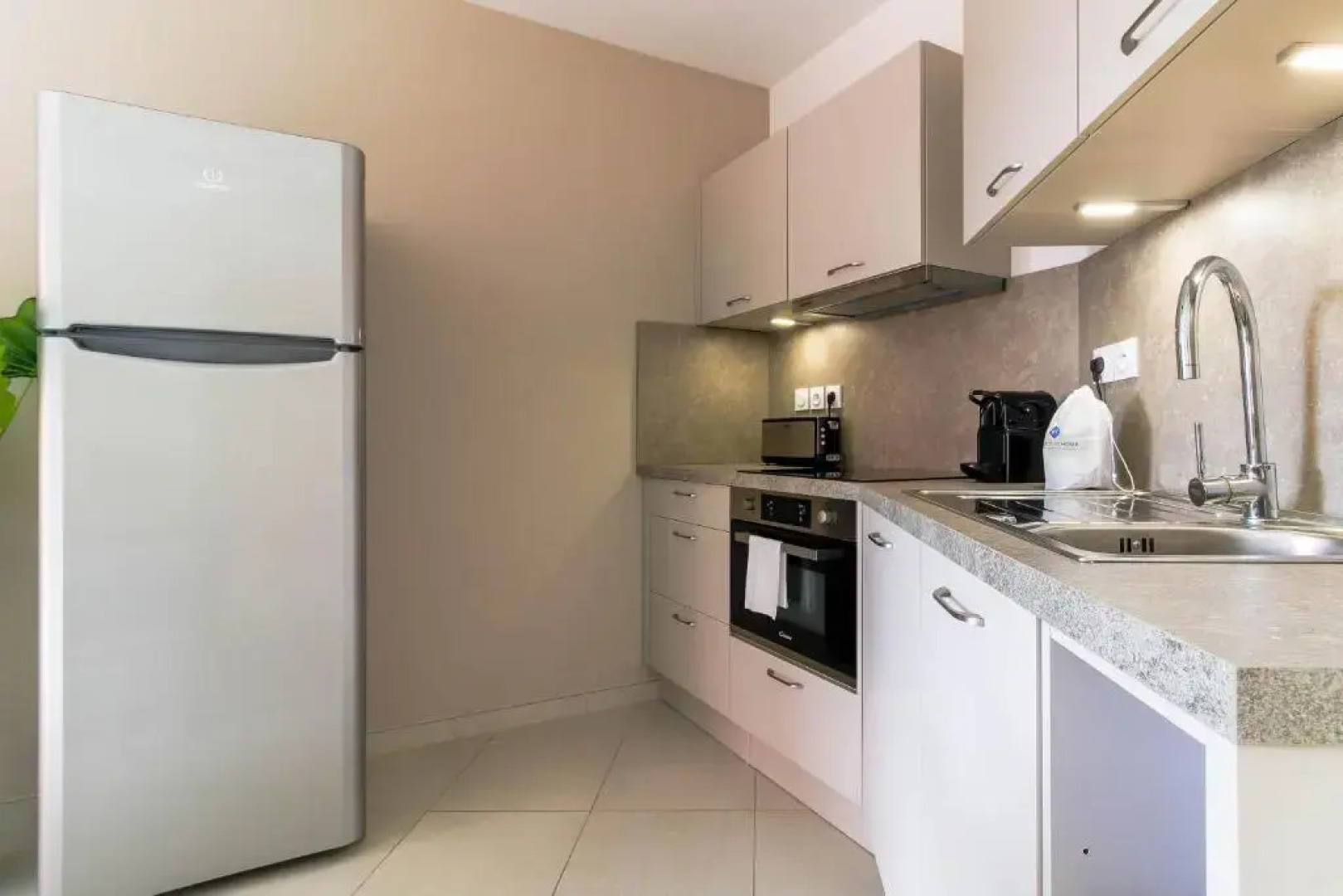 SELECT'SO HOME - Résidence Le Poséidon - Piscine & Garage - Prestations de qualité & Services Hôteliers - POS36