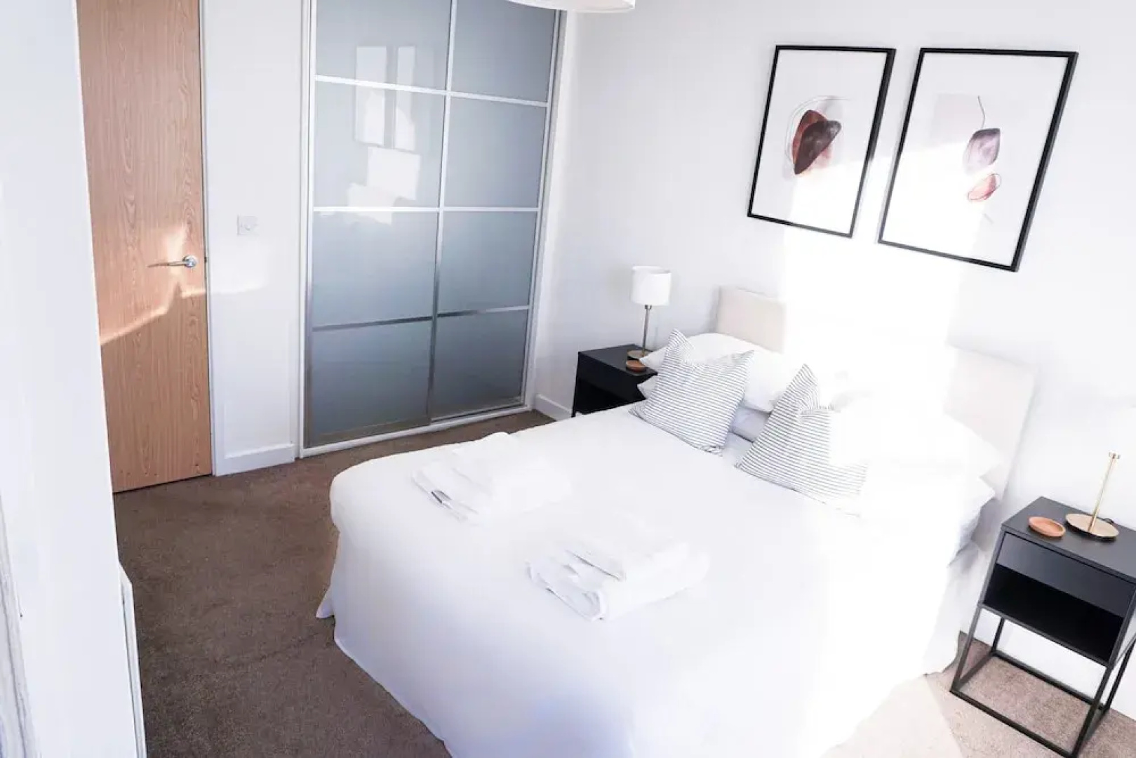 City Centre Apartment - Free Parking, Wifi & Netflix