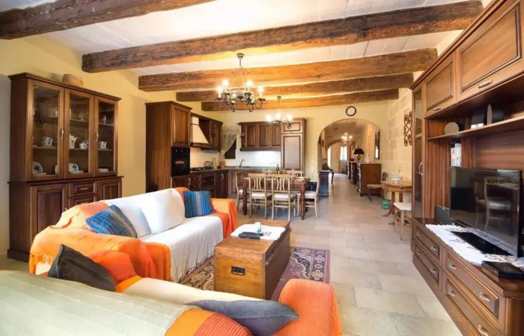 5 bedrooms villa with private pool and wifi at In Nadur 1 km away from the beach