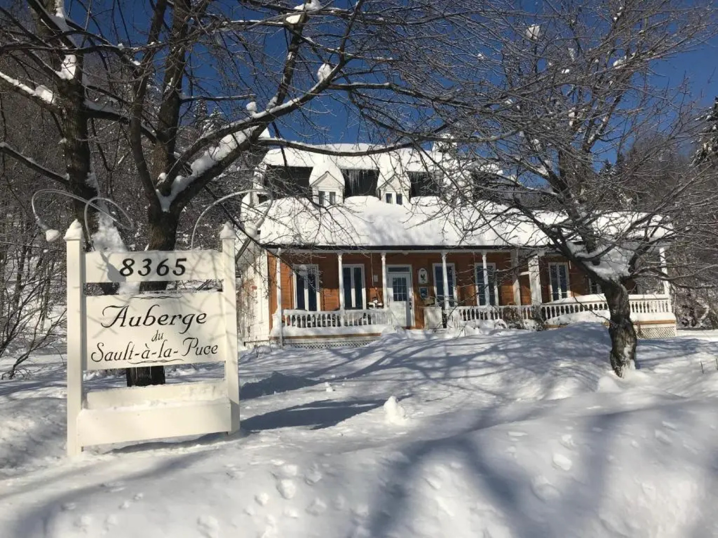 Auberge Du Sault-A-La-Puce