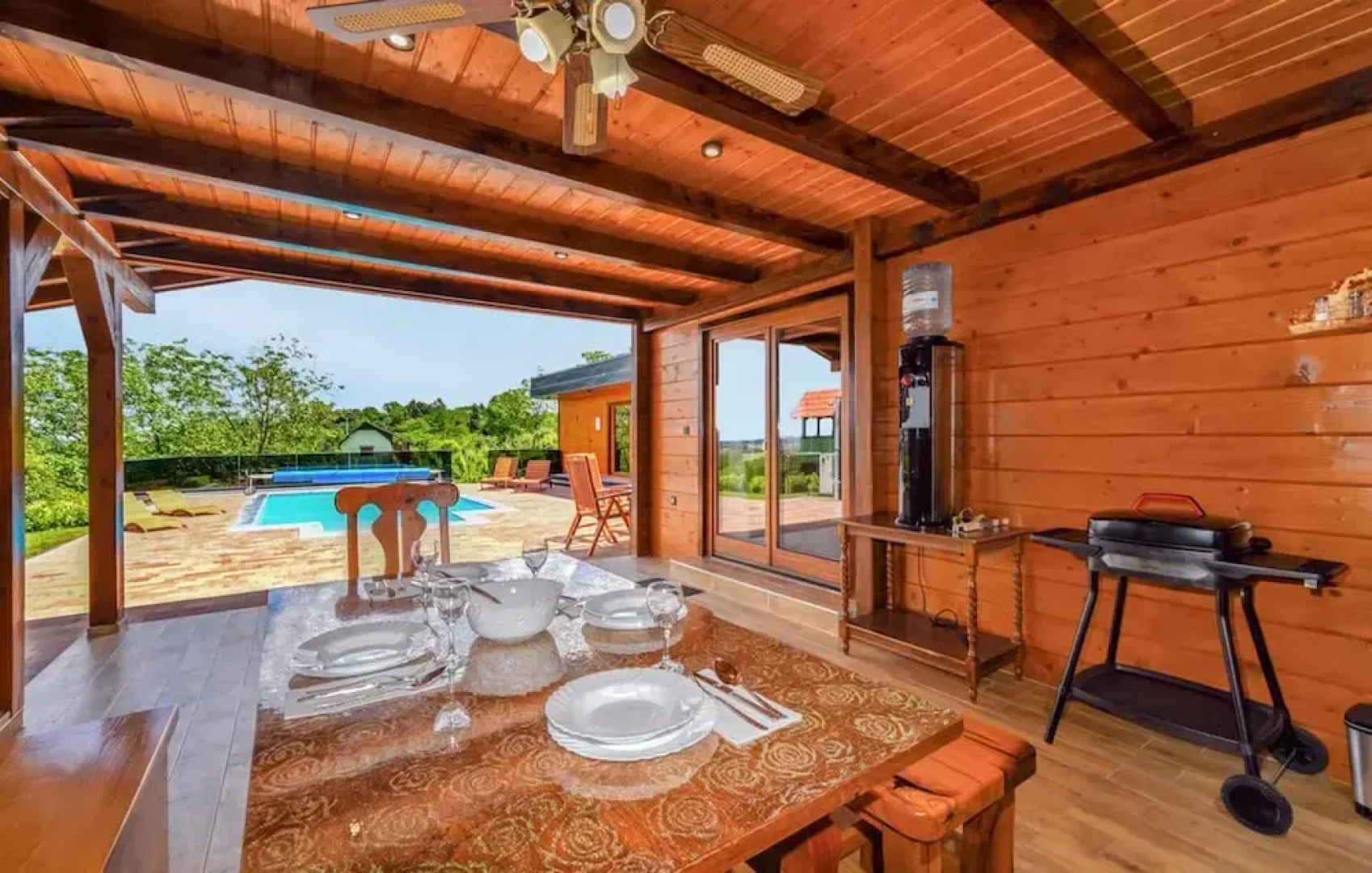 Dream Villa Sleeps 8 With Sauna