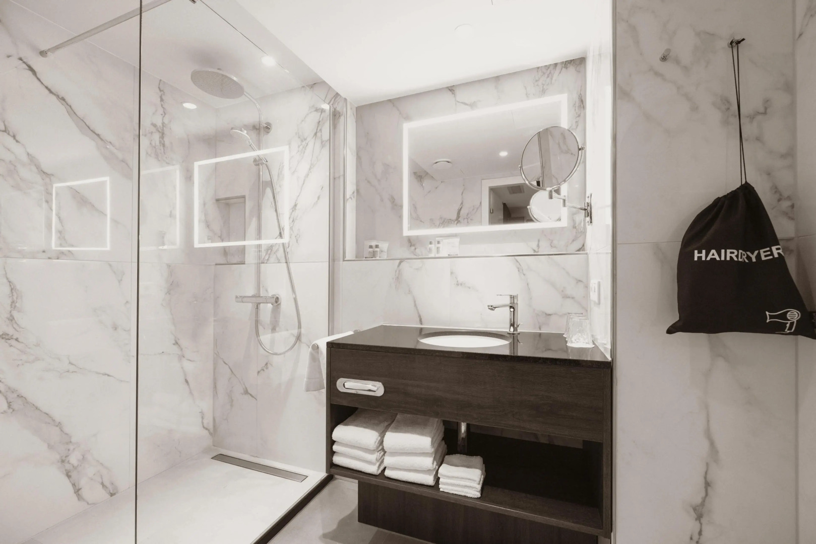 Golden Tulip Hotel Central