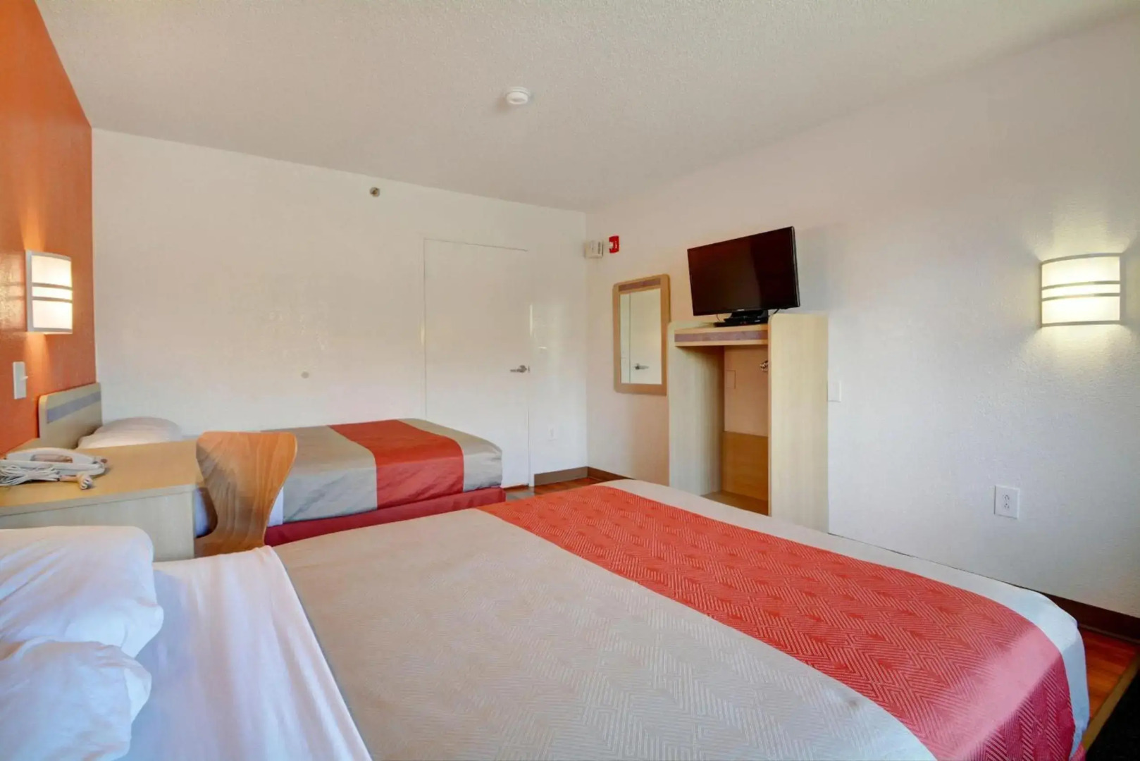 Motel 6 Wethersfield, CT - Hartford