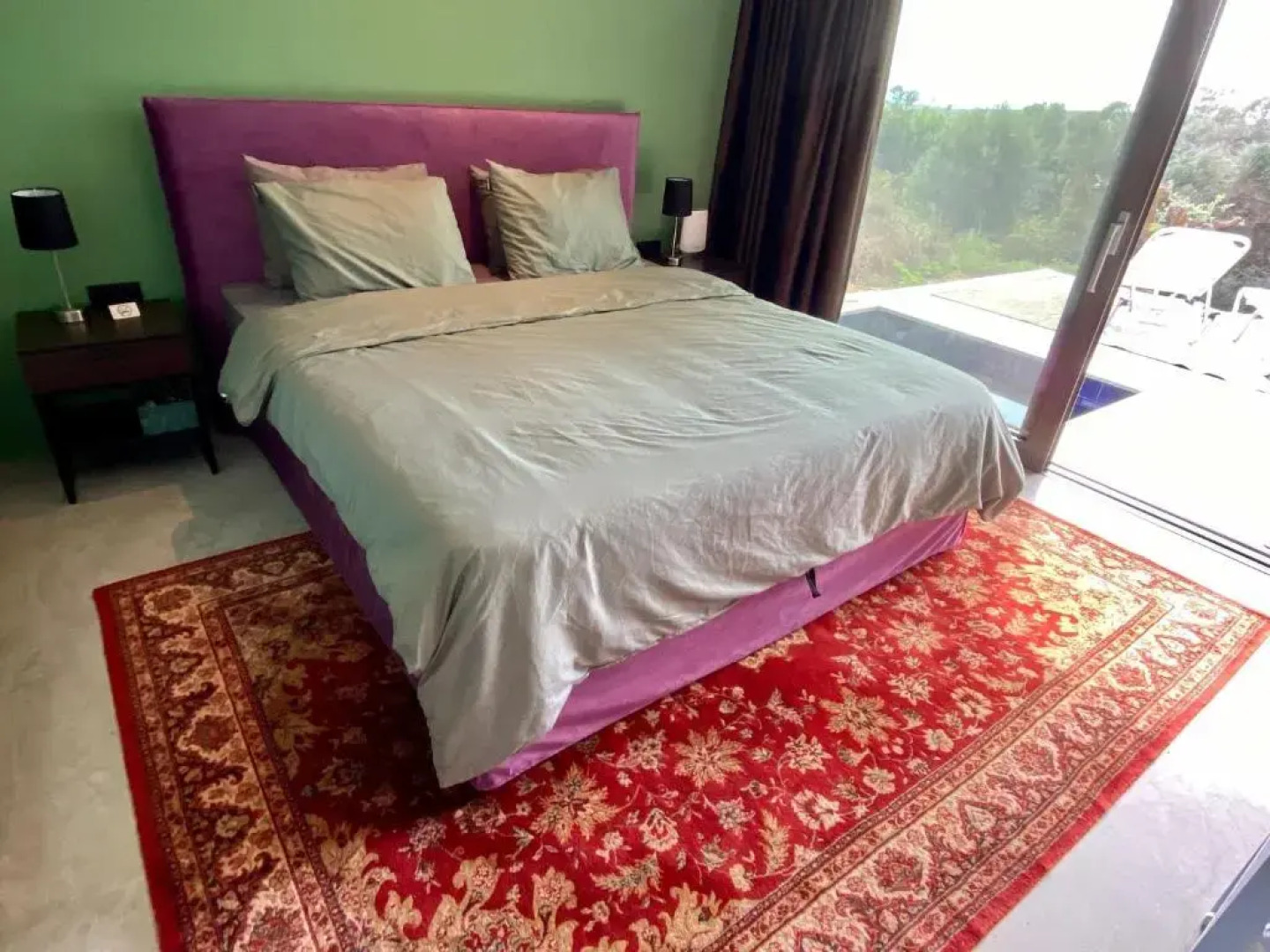 FinIQ Boutiq Studios + Apartment