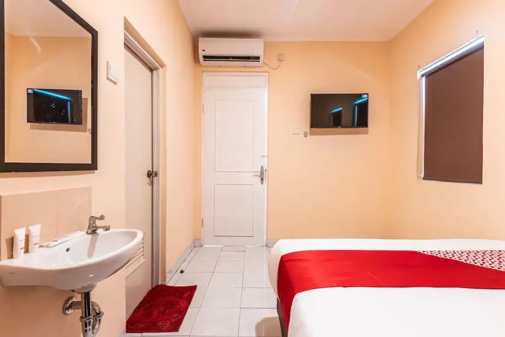 Pavilio Residence by OYO Rooms