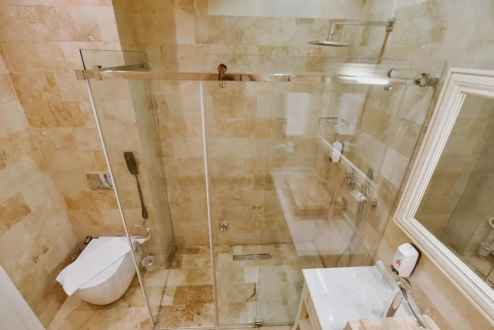 Royal Comfort Hotel