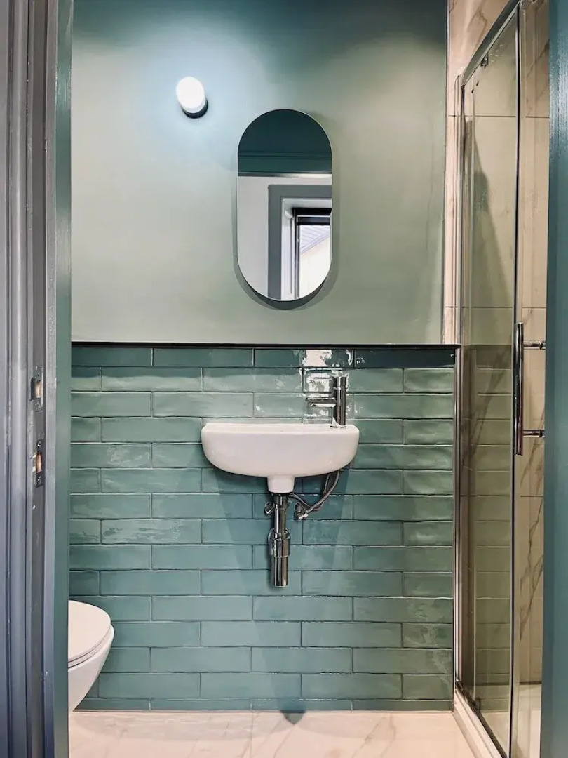 Room in the Borders - 1 Sime Place