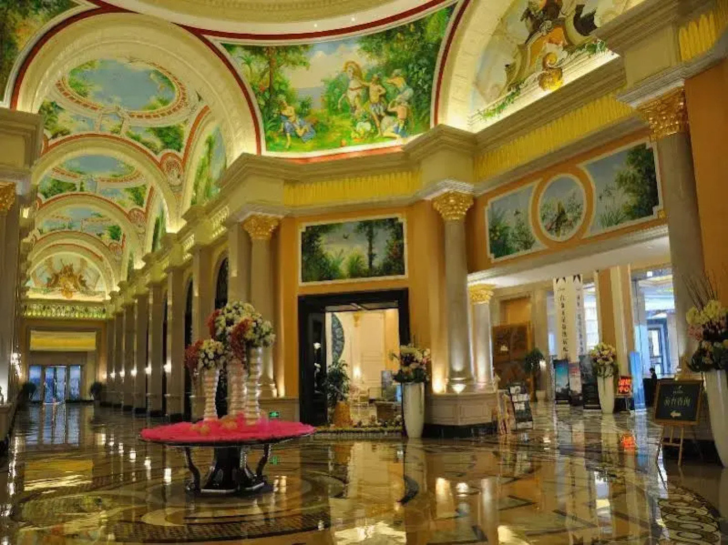 Zhangjiajie Country Garden Phoenix Resort