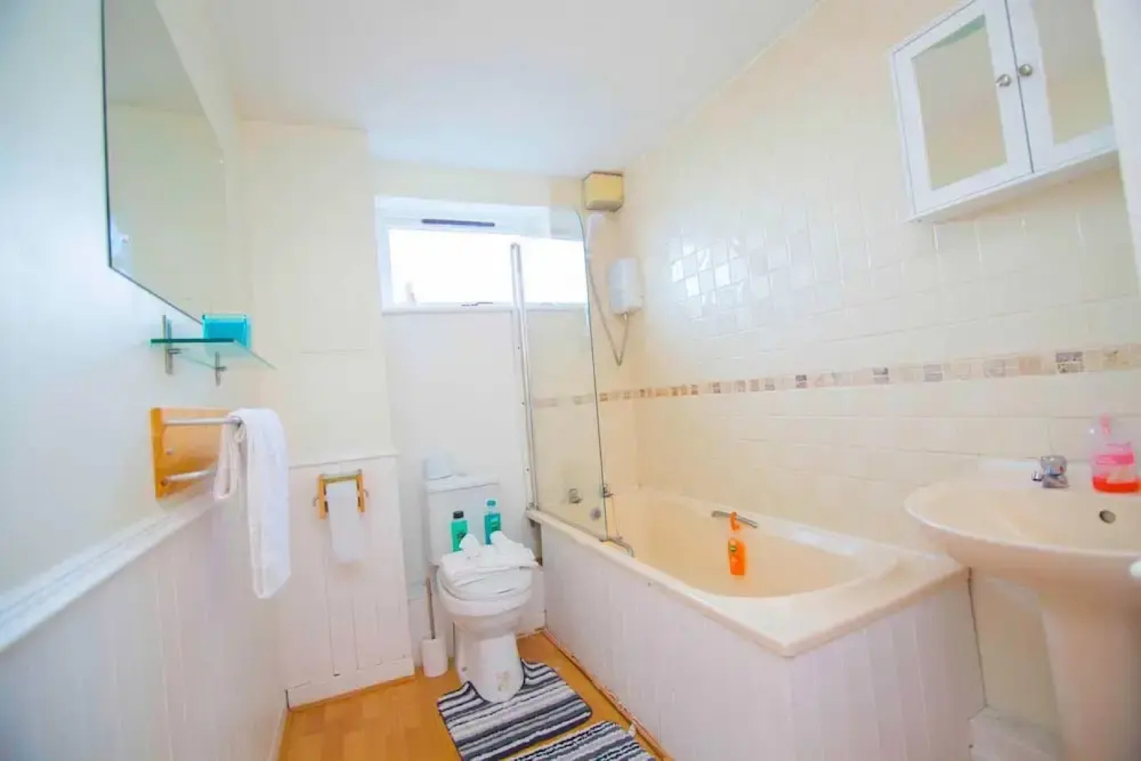 Airport View Apartment