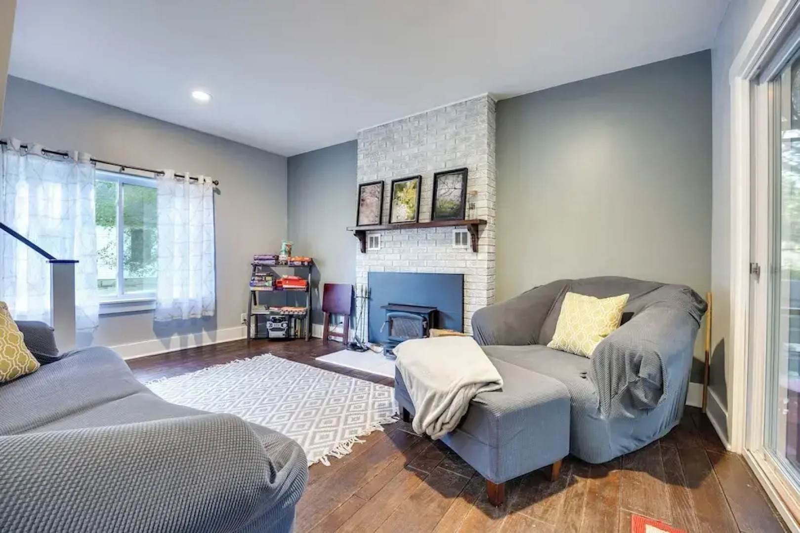 Renovated, Spacious Retreat in Union Pier!