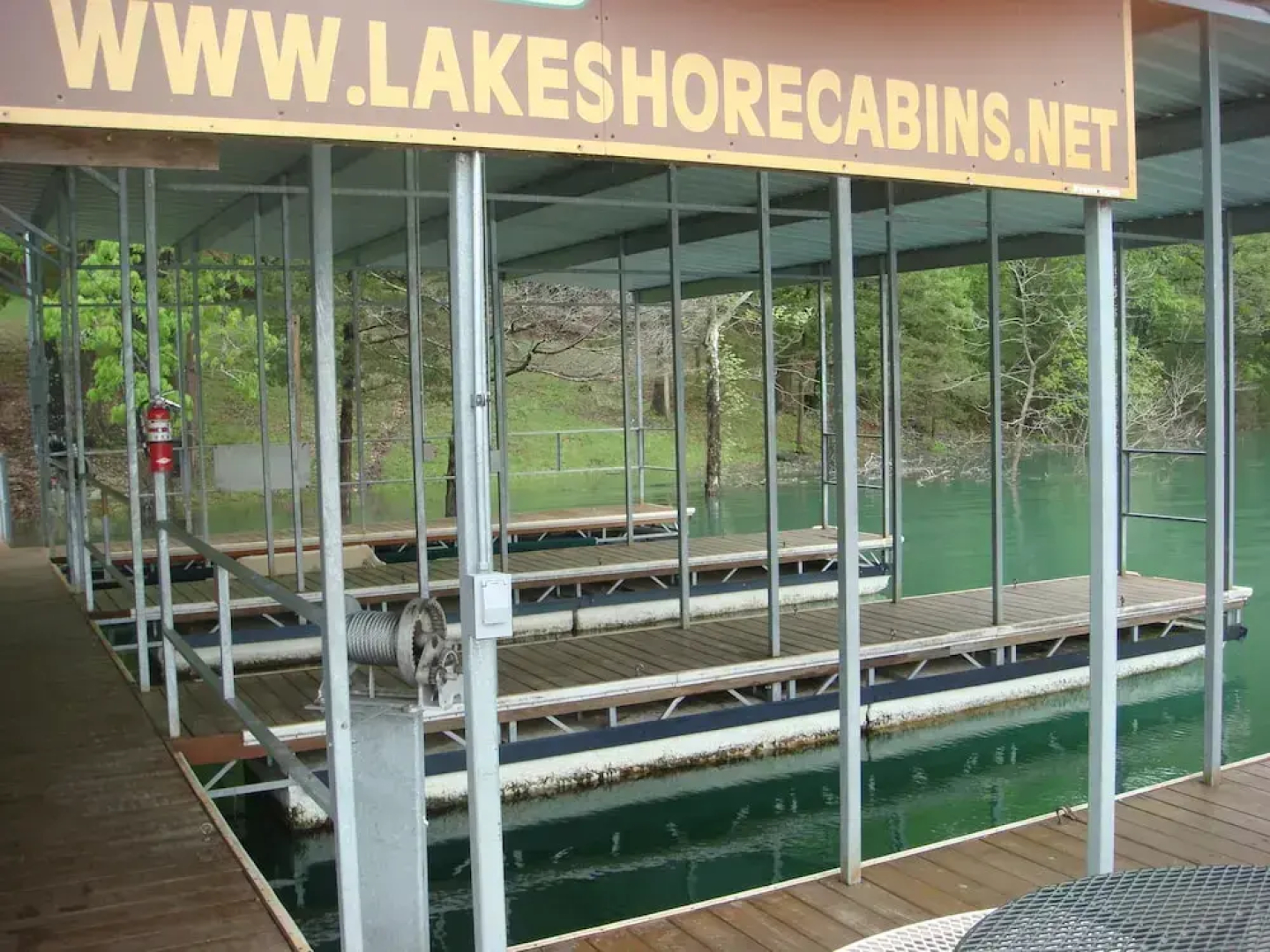 Lake Shore Cabins on Beaver Lake