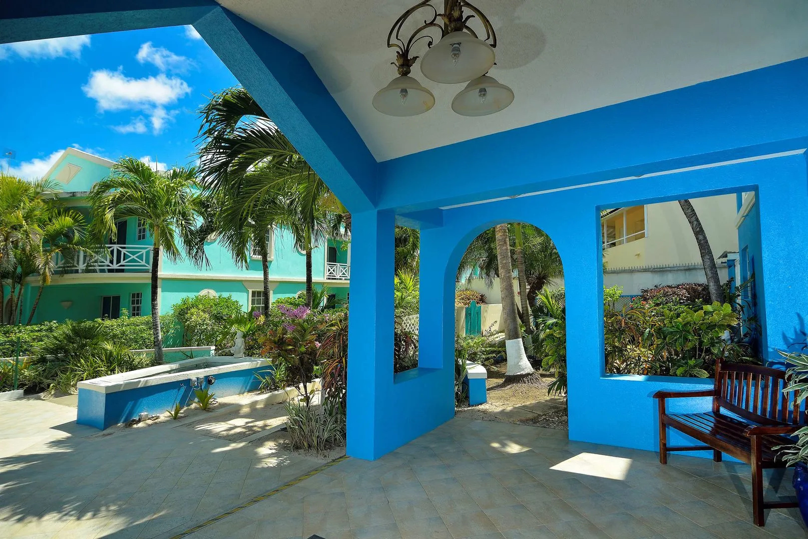 Dover Beach Hotel