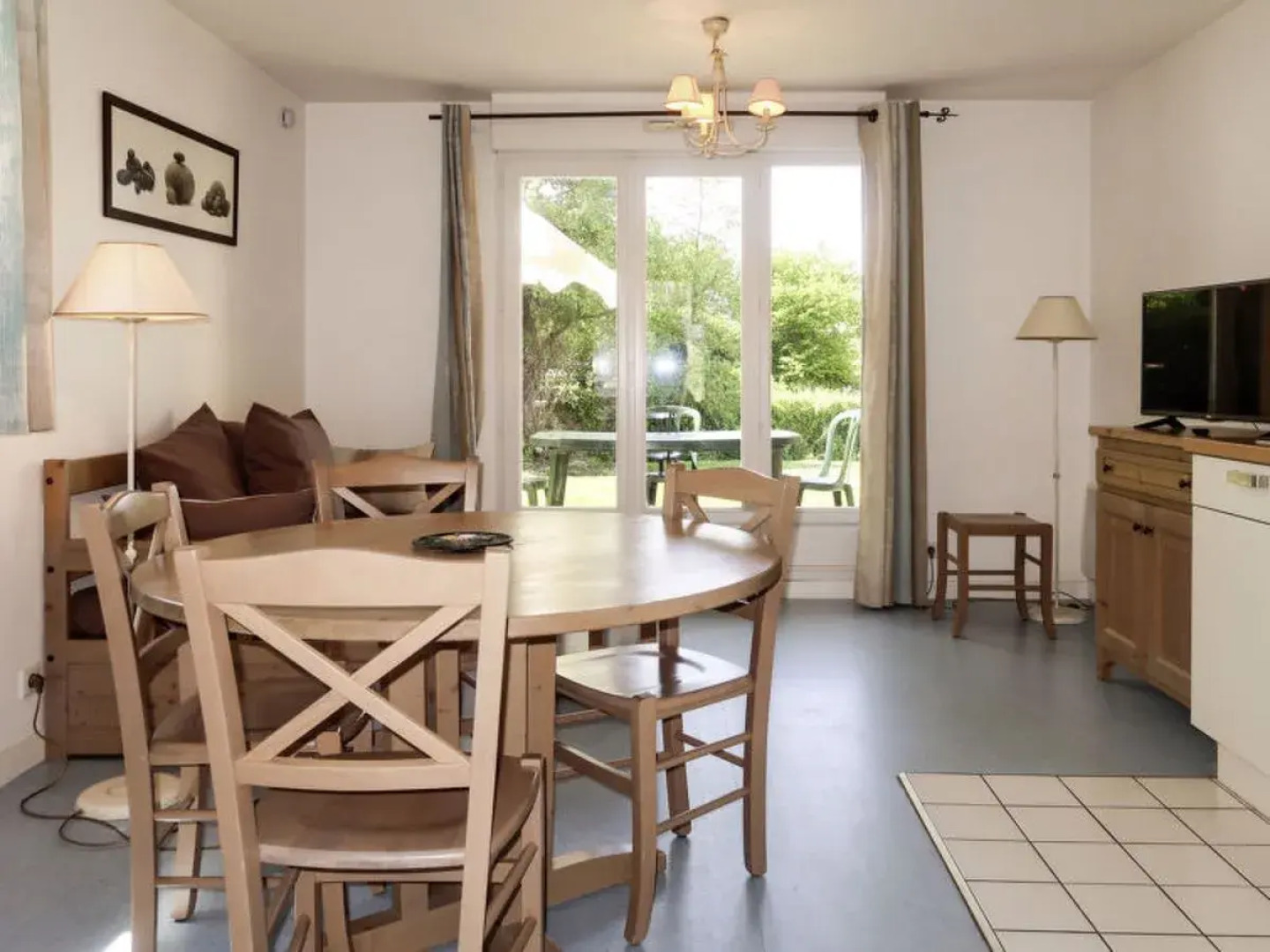 Les Roches Douvres (BCS412)