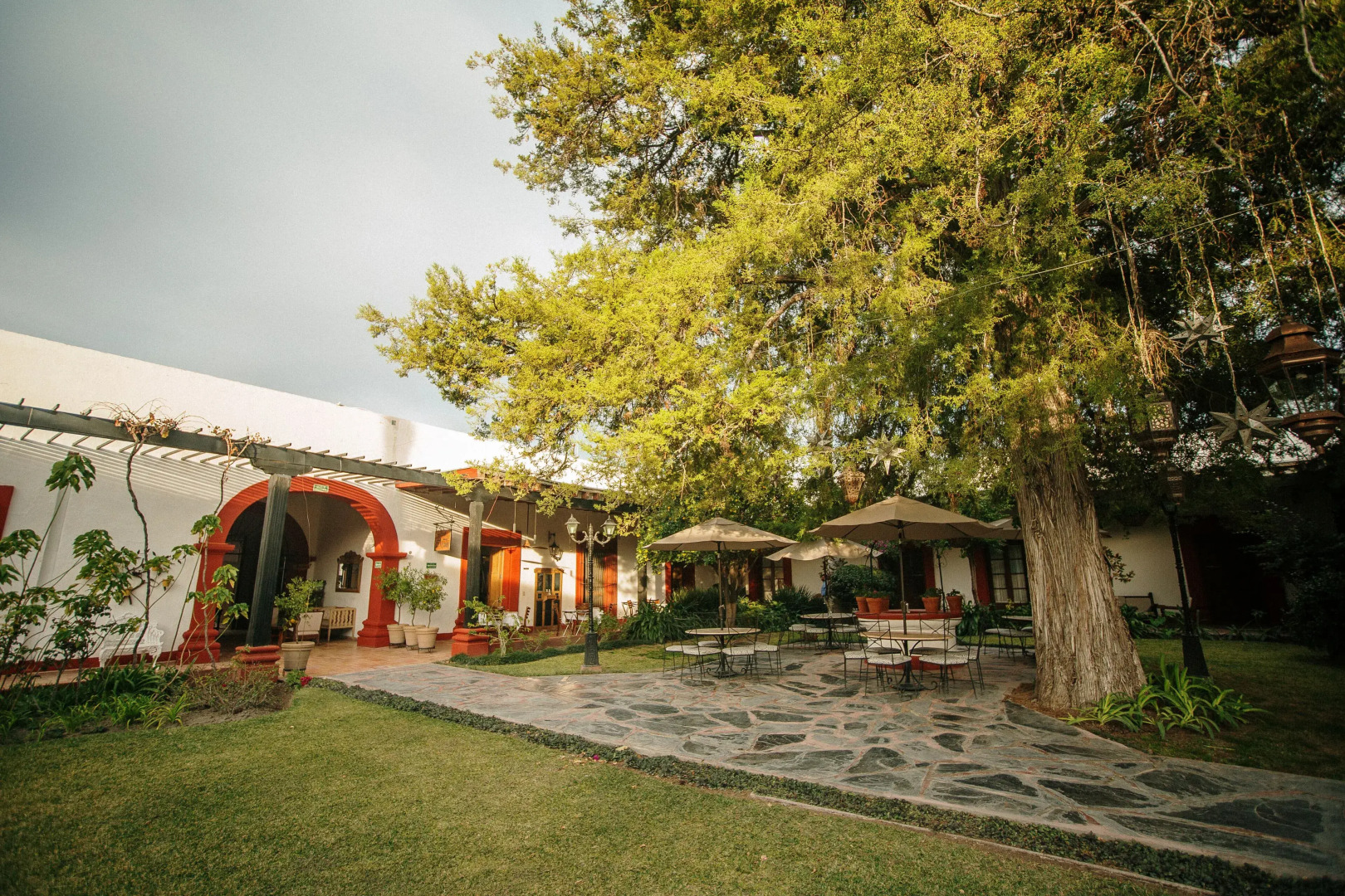 Hotel Hostal El Farol