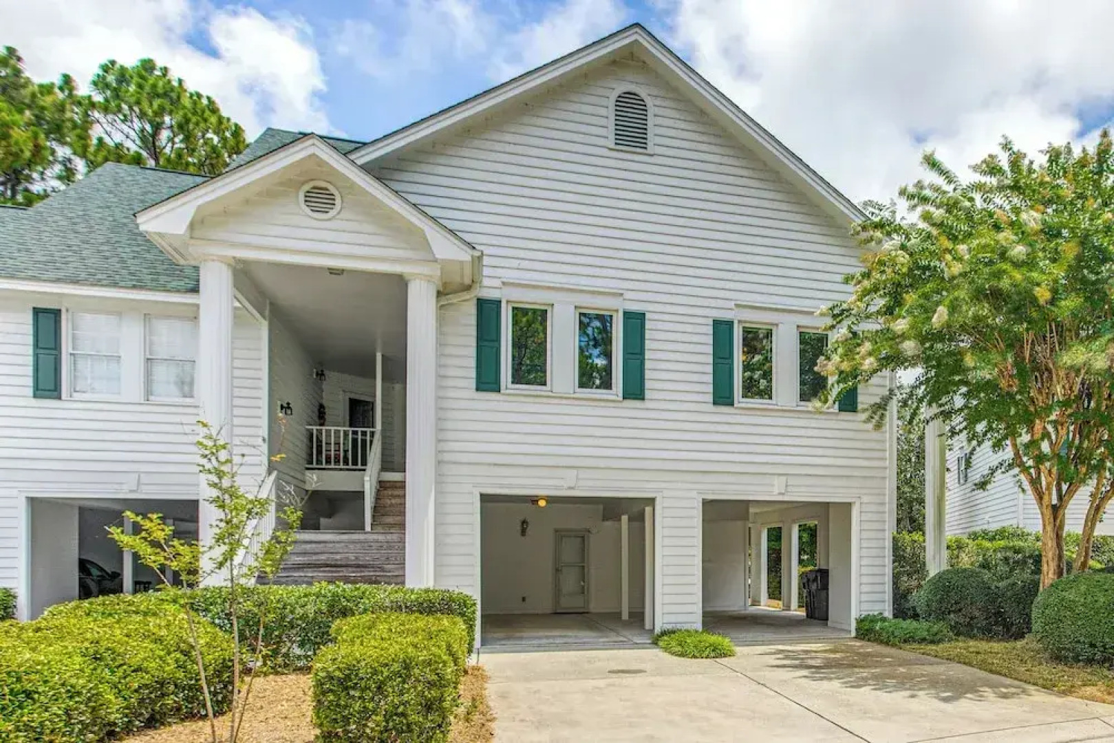 Marina & Pool: Roomy Golf-view Home in Southport