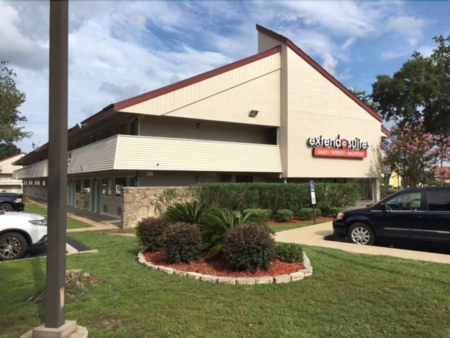 Extend a Suites Mobile Tillmans Corner