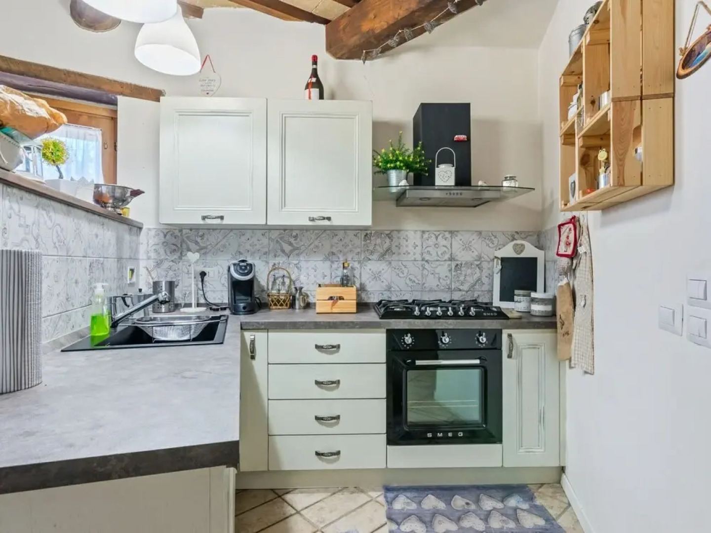 Rustic Holiday Home in Corciano with Swimming Pool