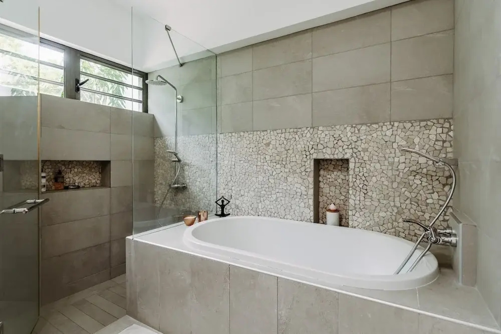 Peninsula Beach Villa with LOV