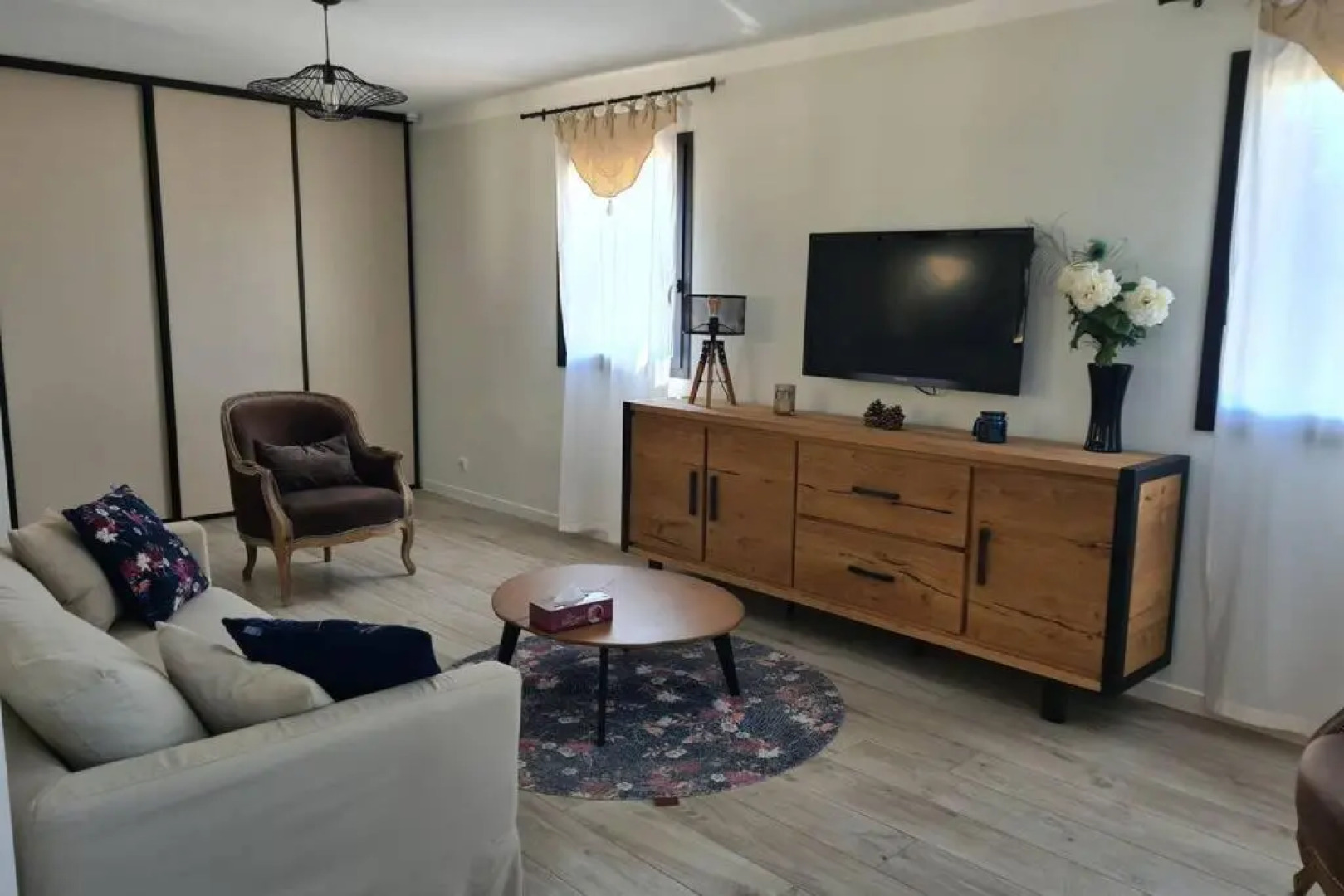 Le Cabanon de Nans. Gîte de charme en Provence.