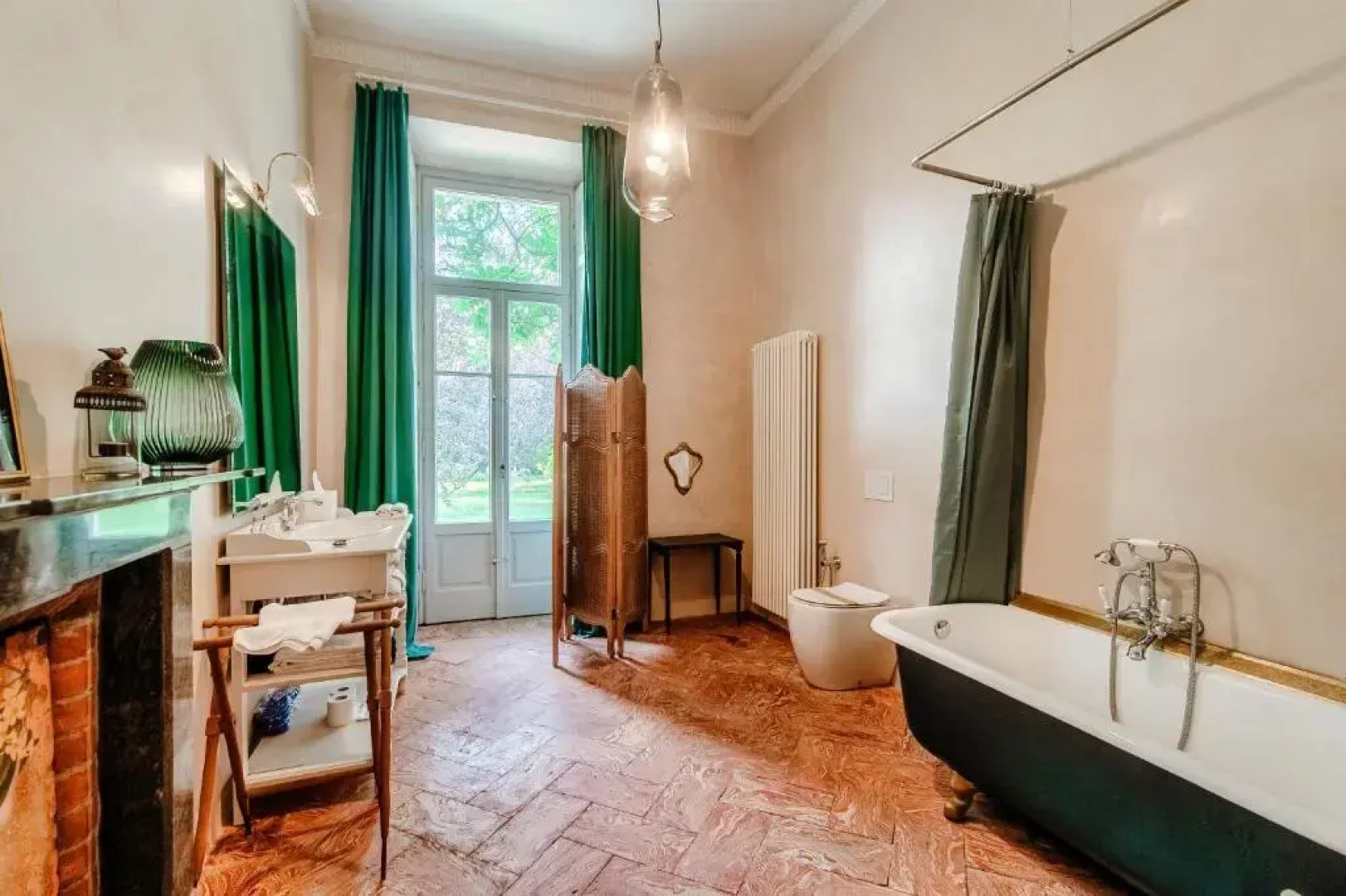 Dandelion Como Suites & Park