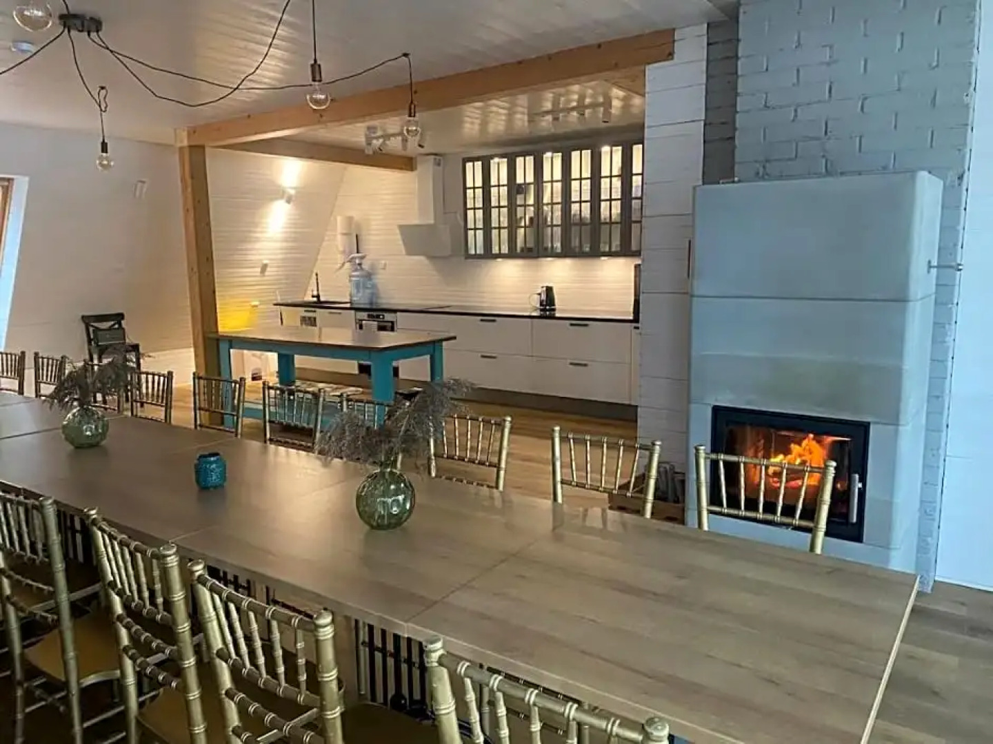 Saarj¿e puhkemaja tuba koos hommikus¿¿giga