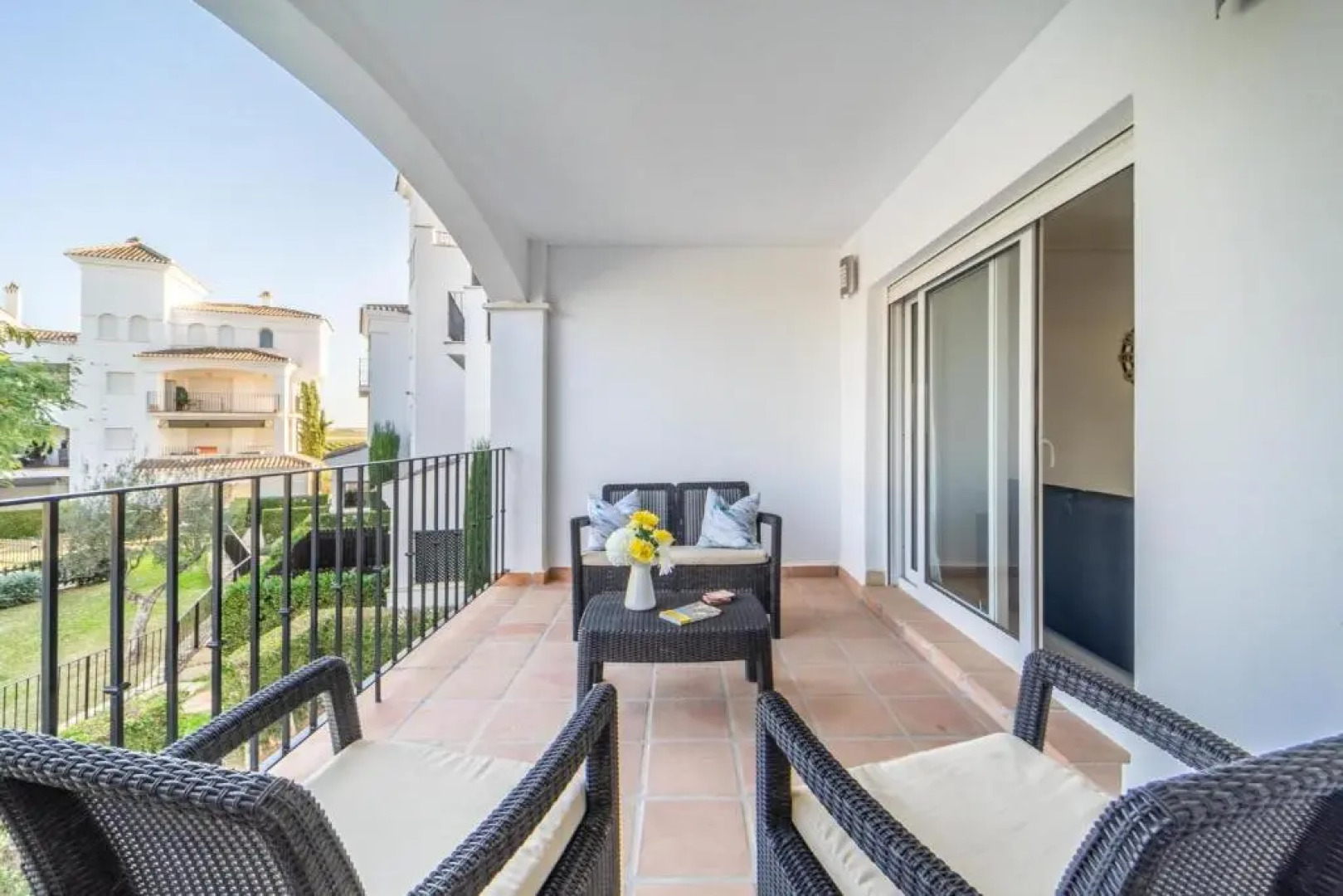 Apartment Near the Pool - MO4011LT