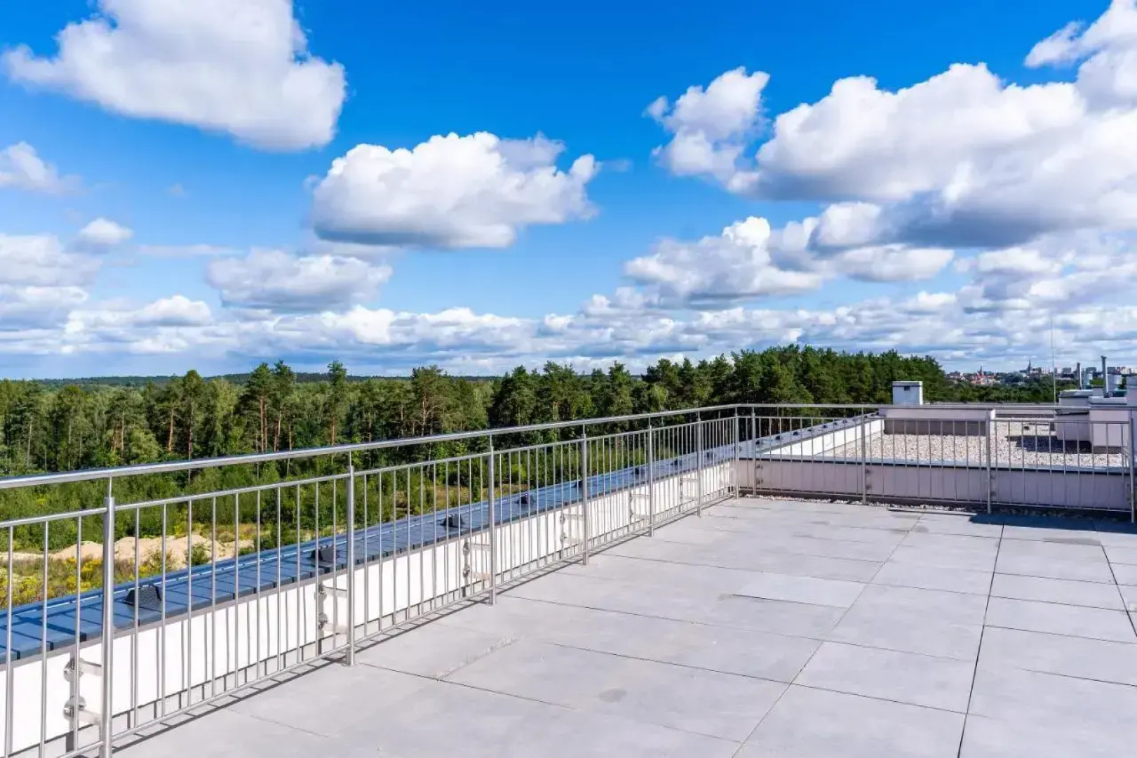 Like Lakes UKIEL PARK 31 Free Parking