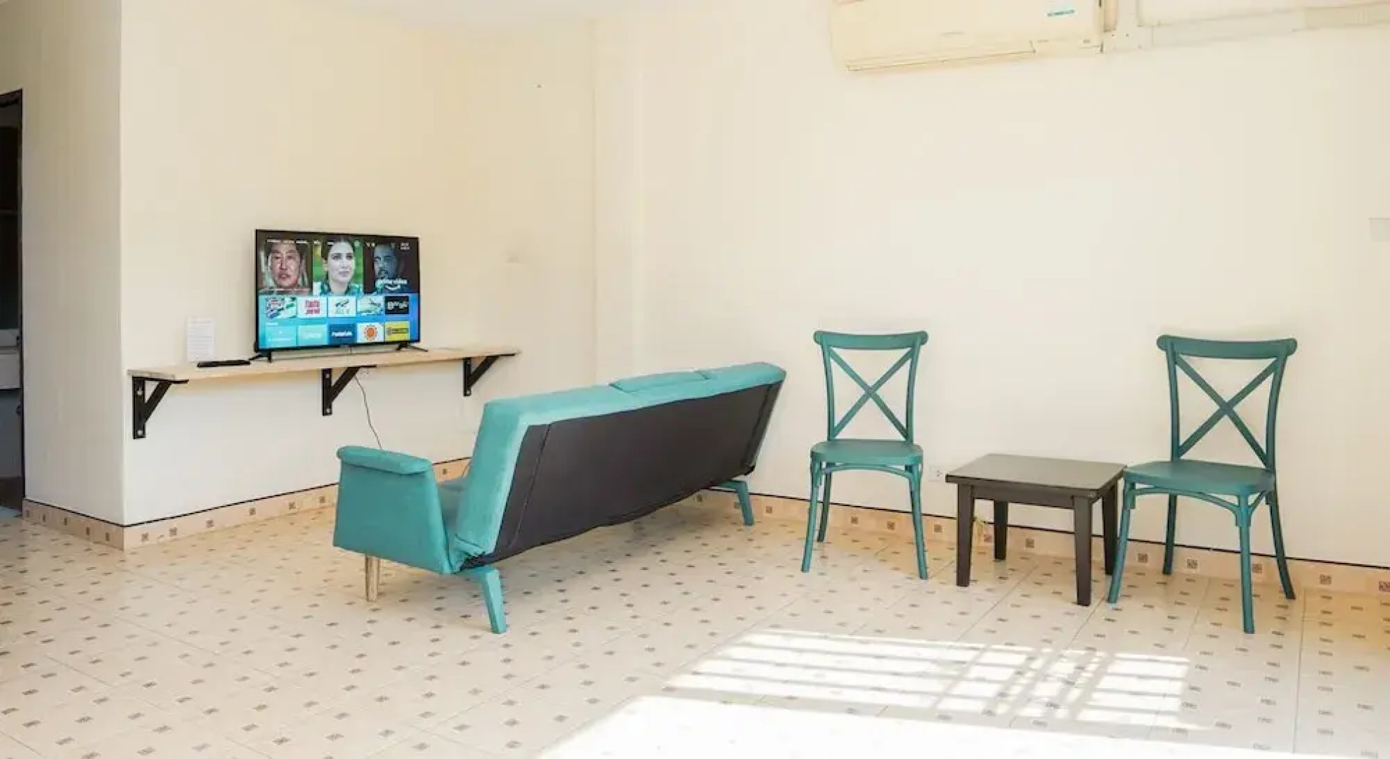 Club 22 Kamala Suites