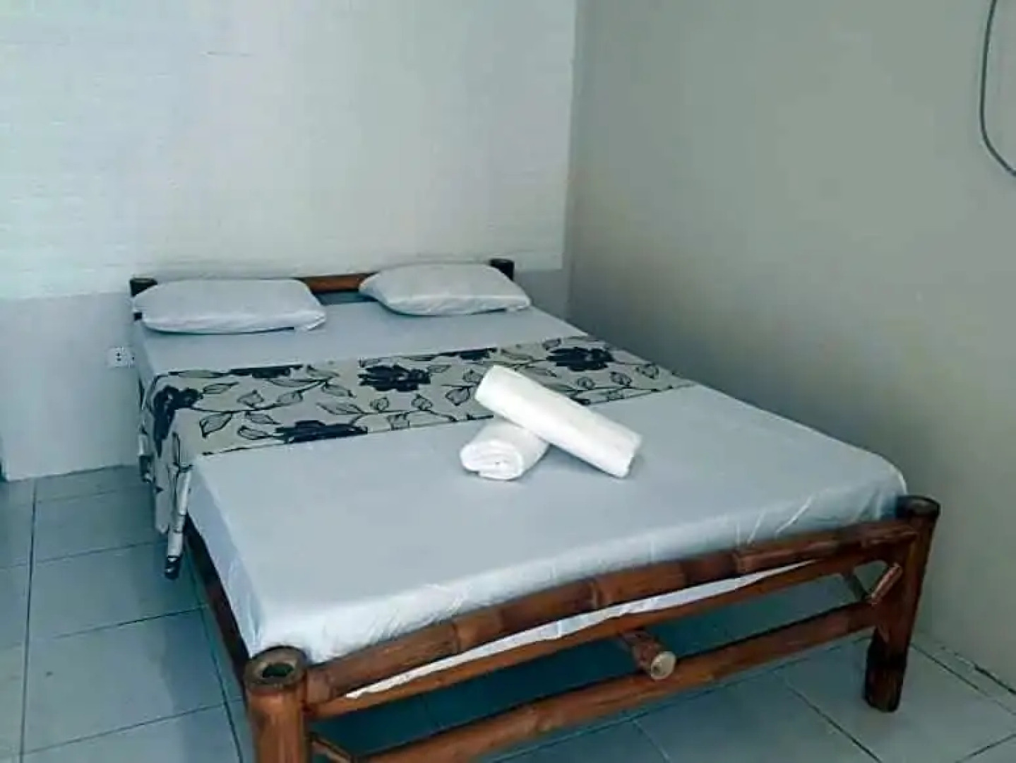 Paradise reef resort