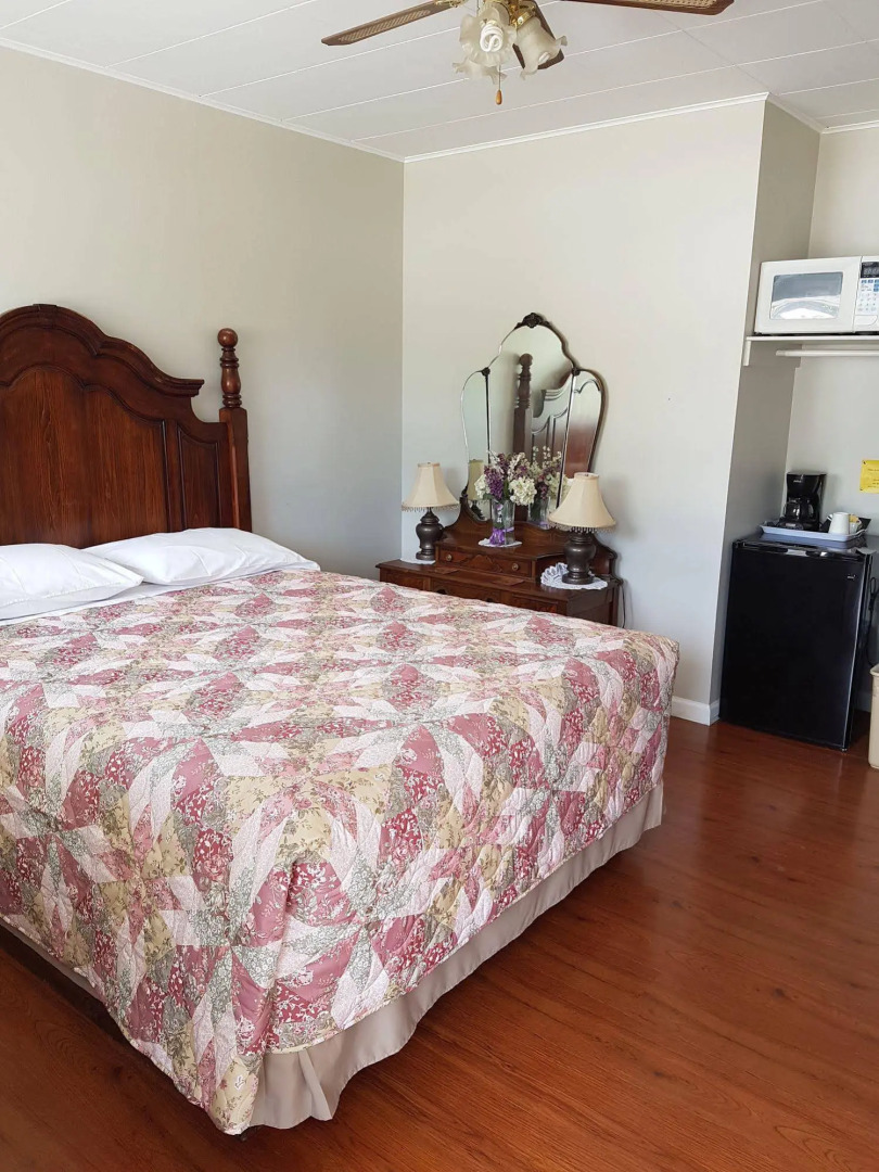 Victorian Motel & RV Park by Capital O