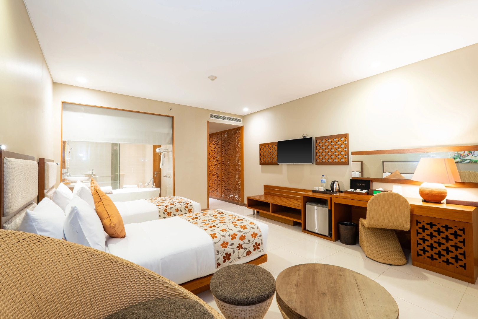 Vouk Hotel & Suites