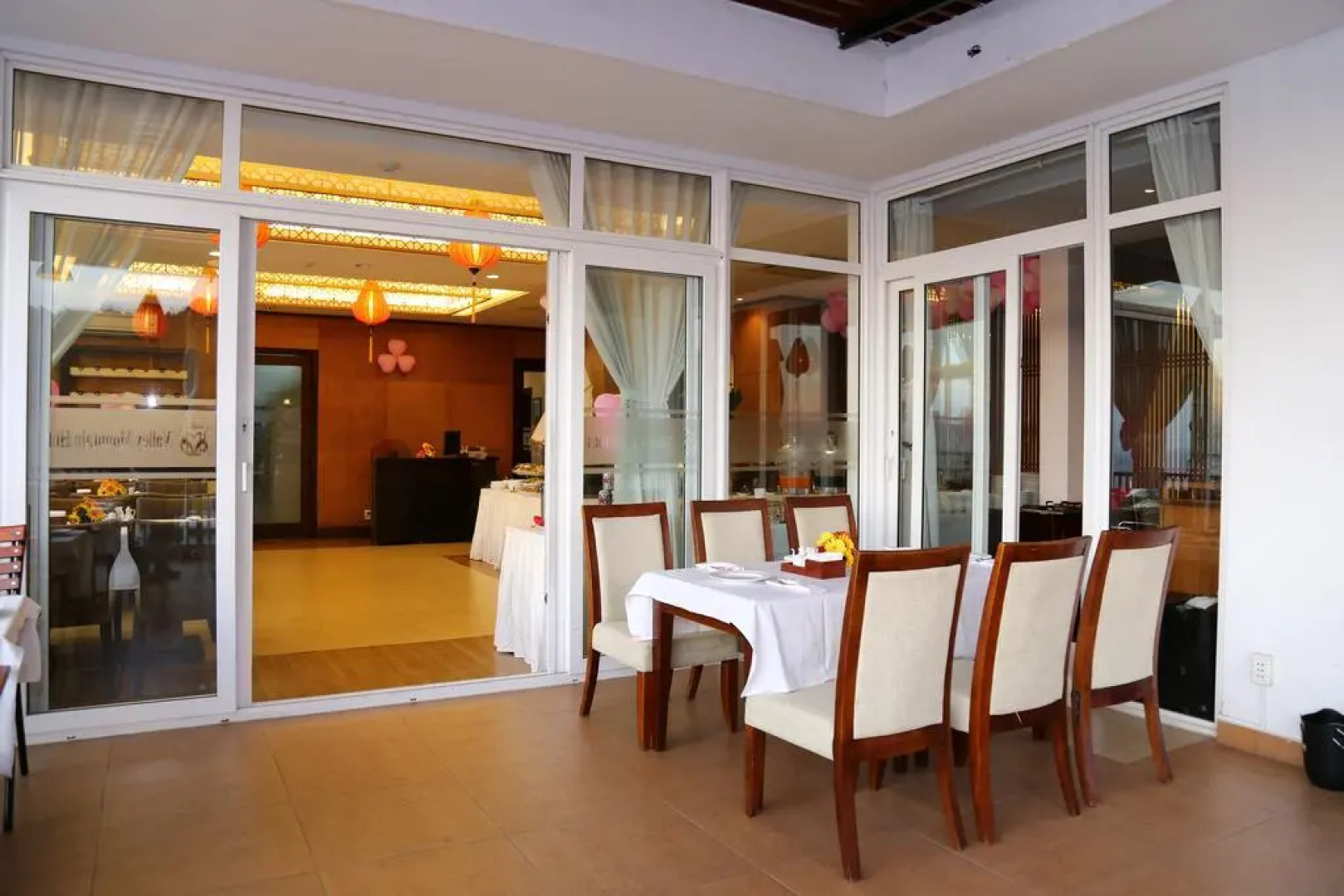 Valley Mountain Hotel