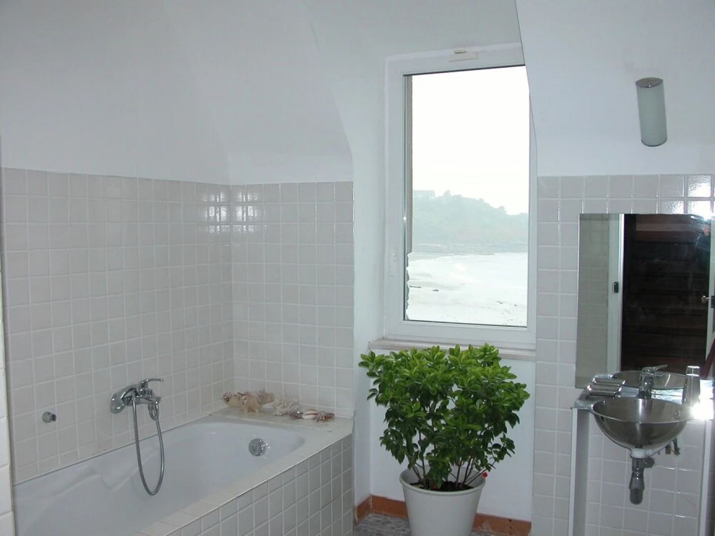 Luxurious Villa in Locquirec With Terrace