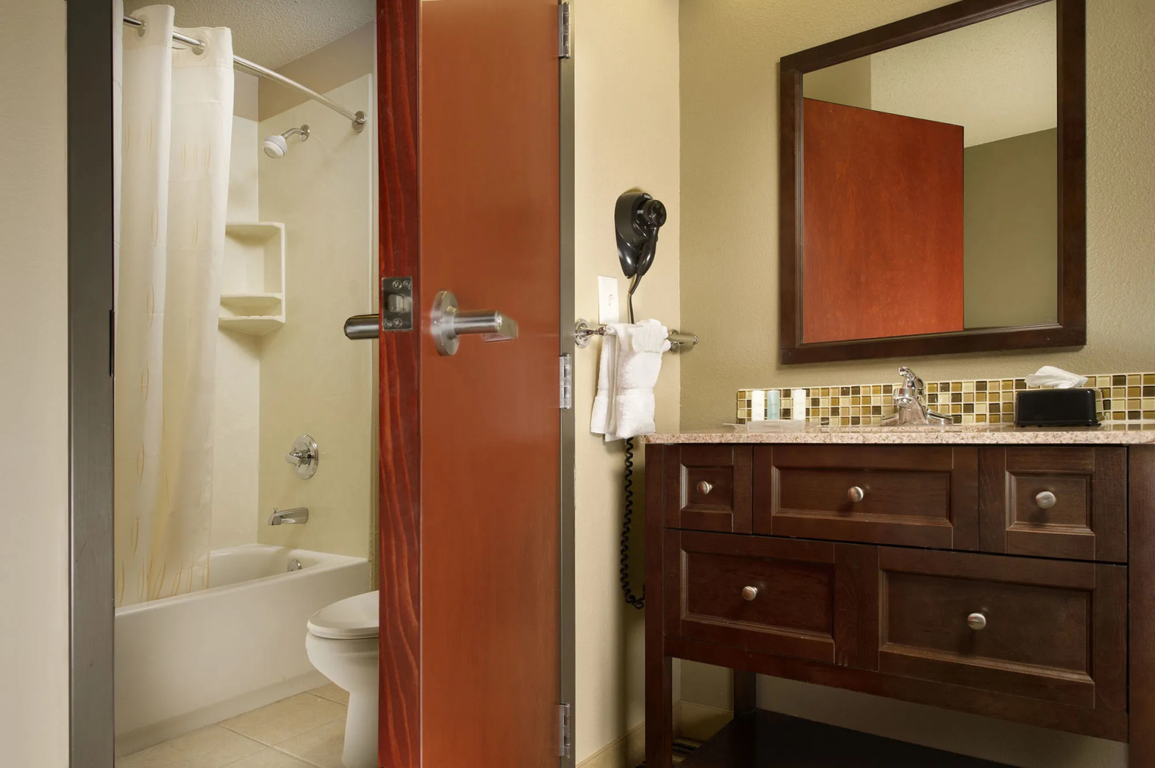 Comfort Suites Waco North - Near University Area