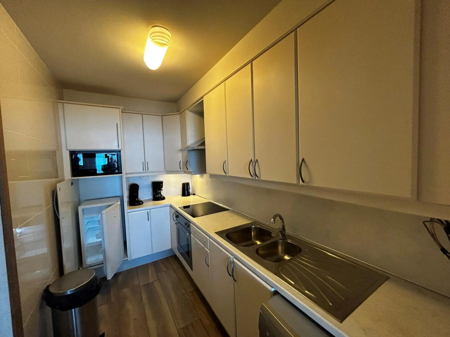 SEAVIEW very spacious apartment OOSTENDE - 10 p - Type Liège - superb seaview from the 7th floor - 2 bathrooms - beachfront