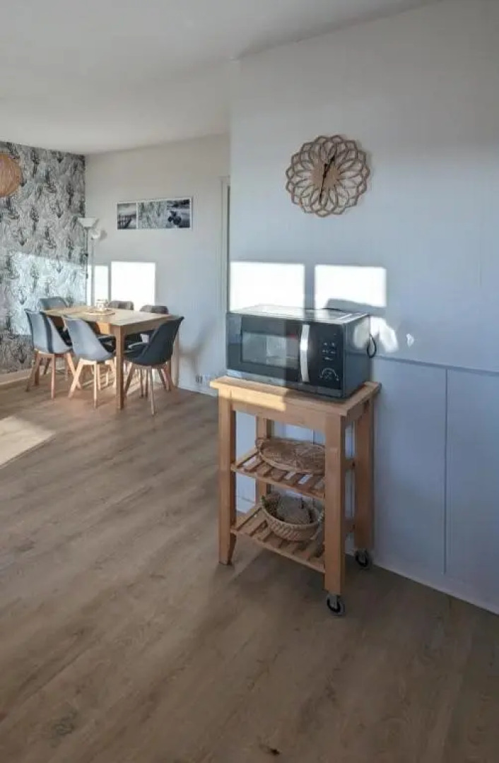 Nina STUDIO 5 PLACES AVEC VUE SUR LA BAIE AU PIED DES COMMERCES