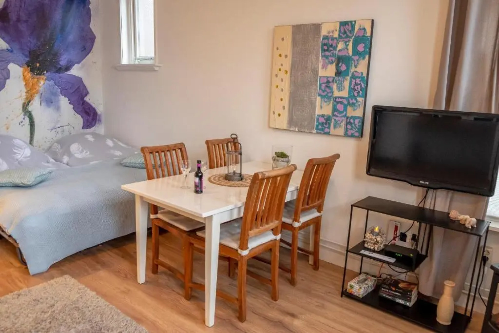 Studio in rietgedekte boerderij, geheel privé, hond vriendelijk