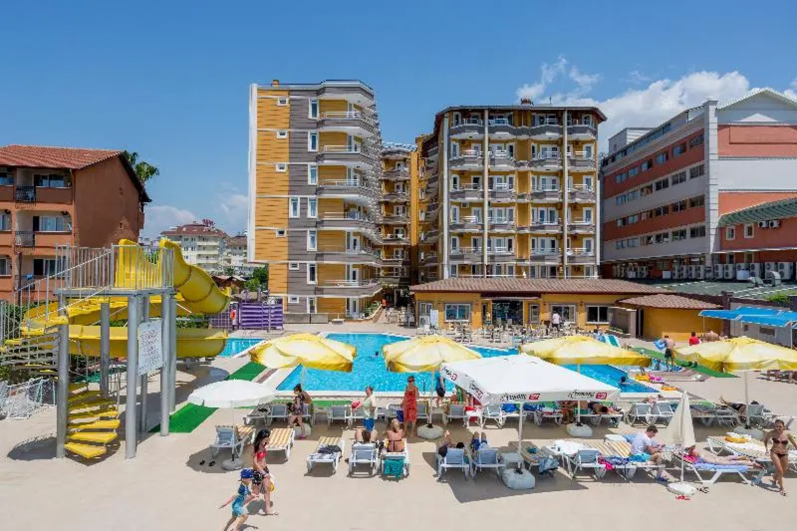 Senza Inova Beach Hotel