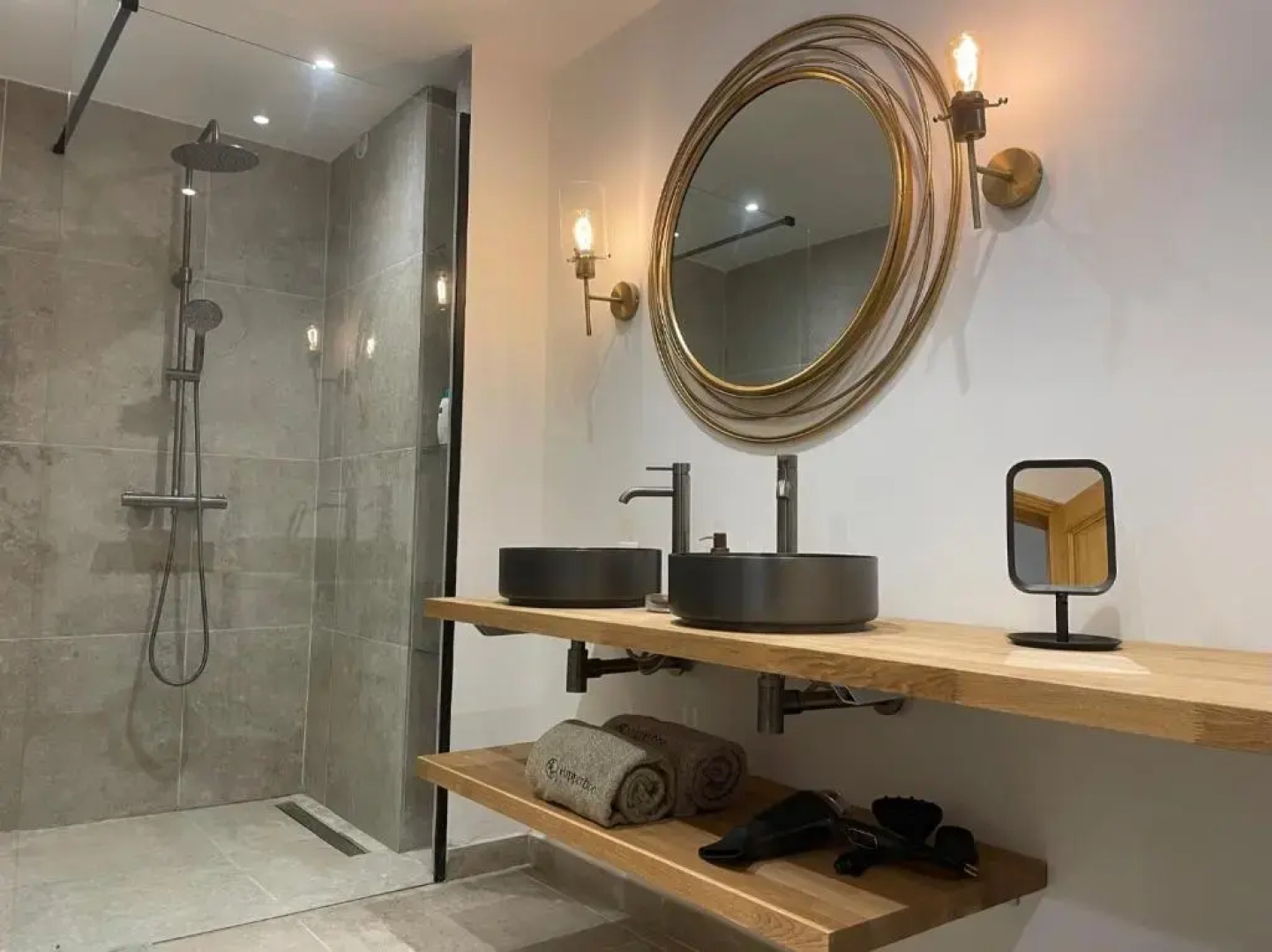 Garden house Cote d’Azur close to mountain and sea